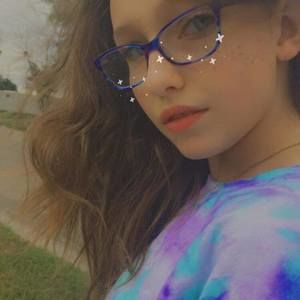 Meet your Posher, Caralynn